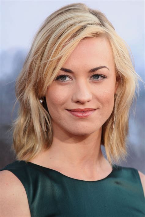 Yvonne Strahovski .